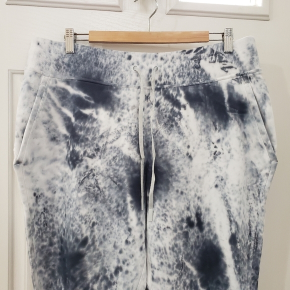 Lululemon Athletica warm down jogger marble dye Size 14 - Picture 2 of 13